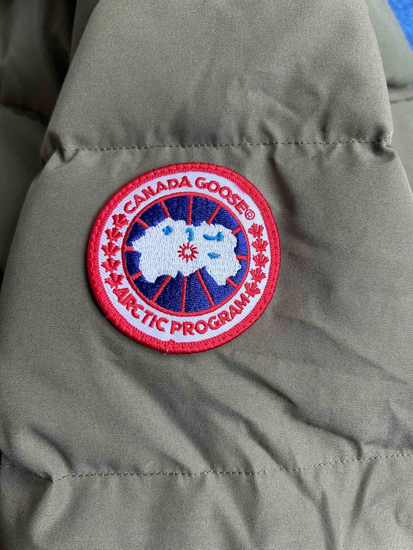 Canada Goose Wyndham Parka - Image 32
