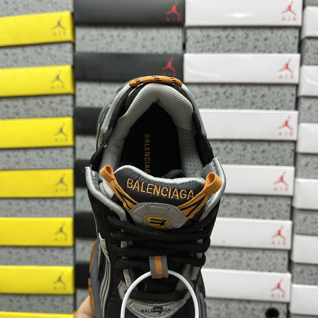 Balenciaga BLCG Runner 7.5 - Image 6