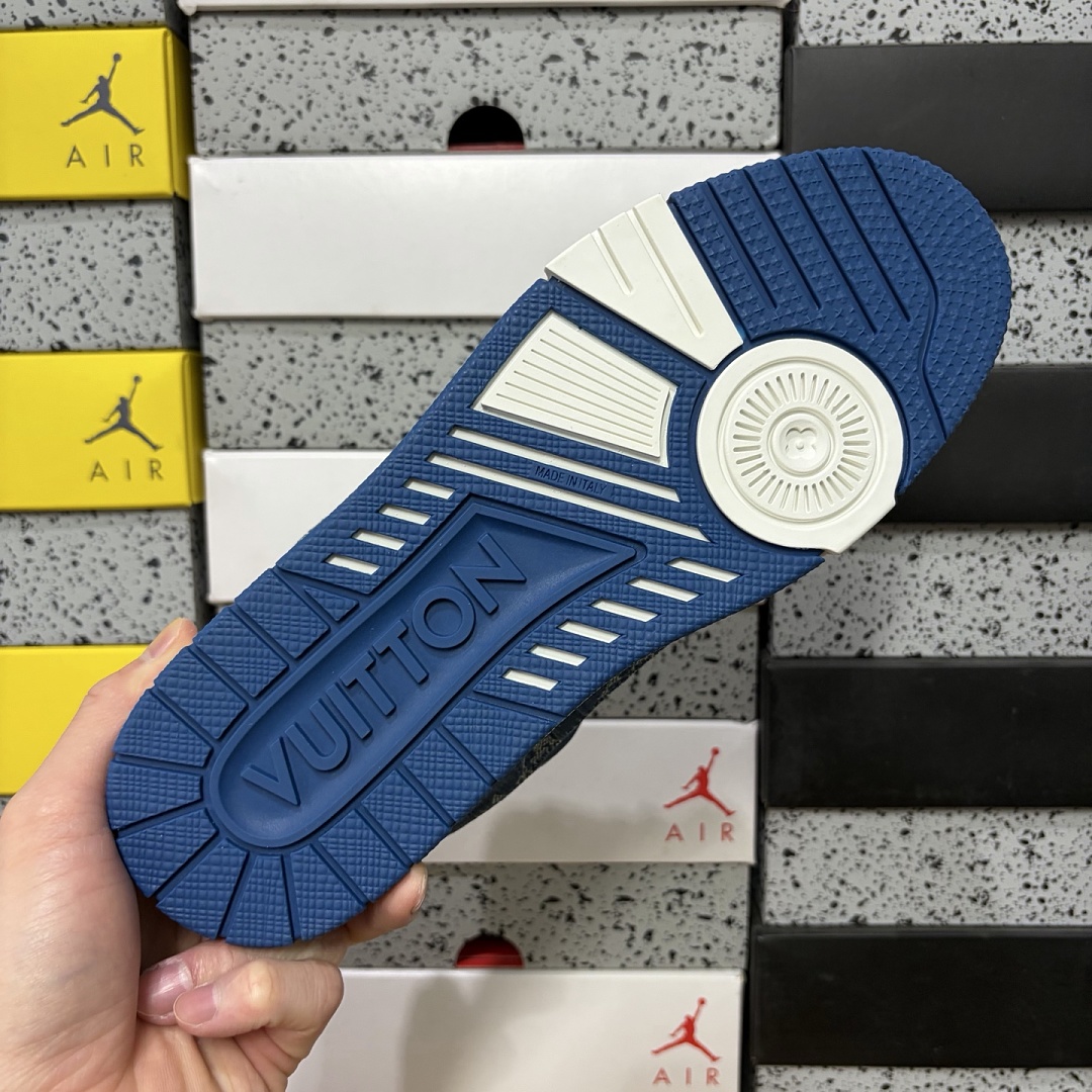 Louis Vuitton Trainer - Image 5