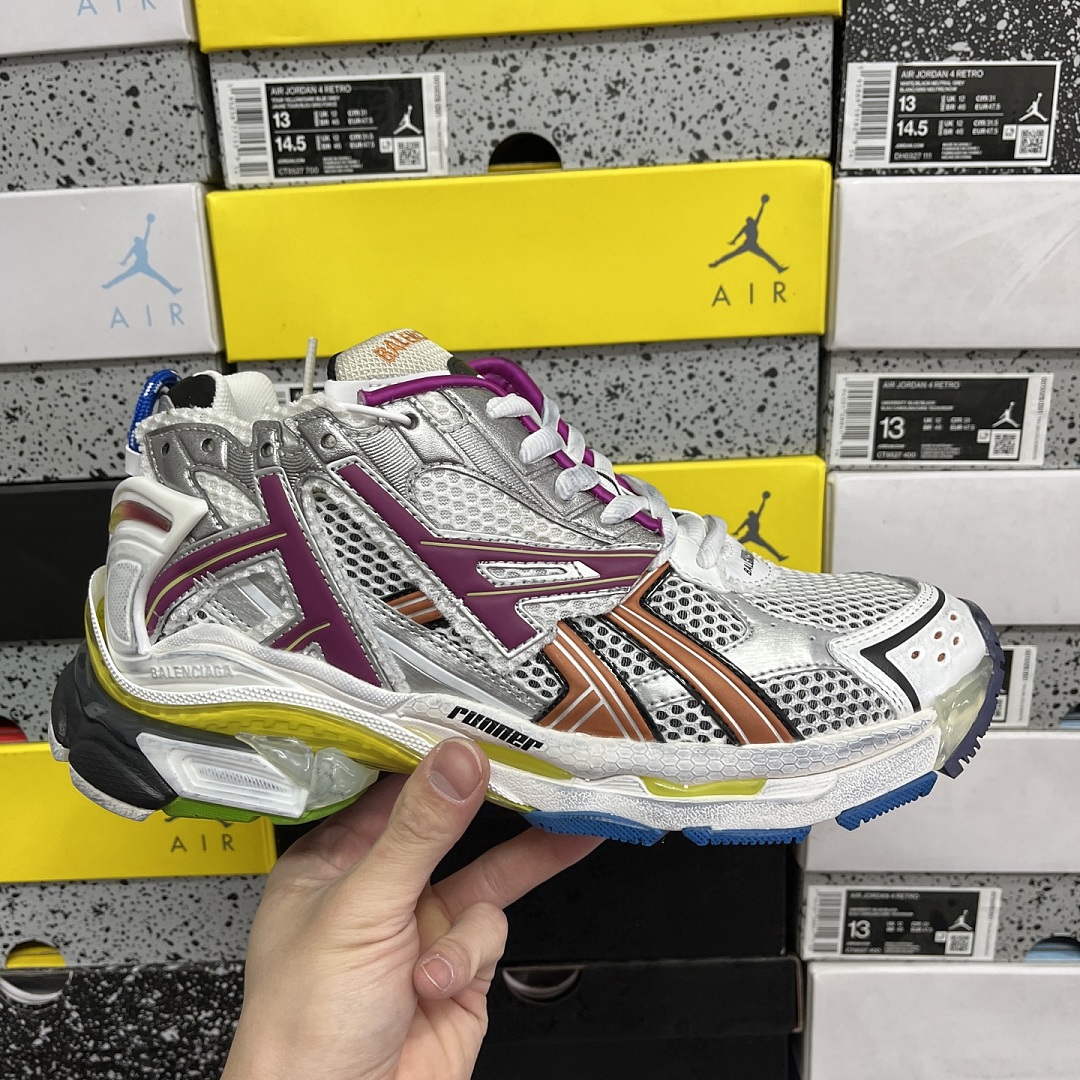 Balenciaga BLCG Runner 7.0 - Image 3