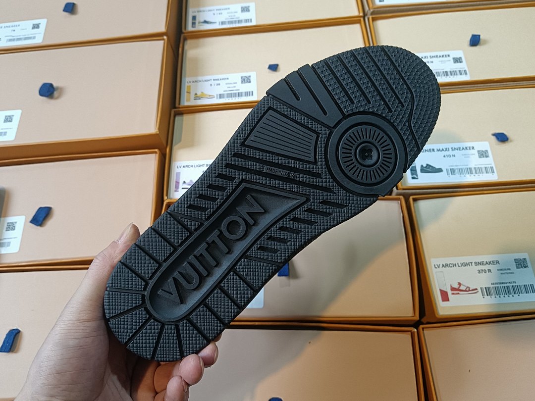 Louis Vuitton LV Trainer - Image 2