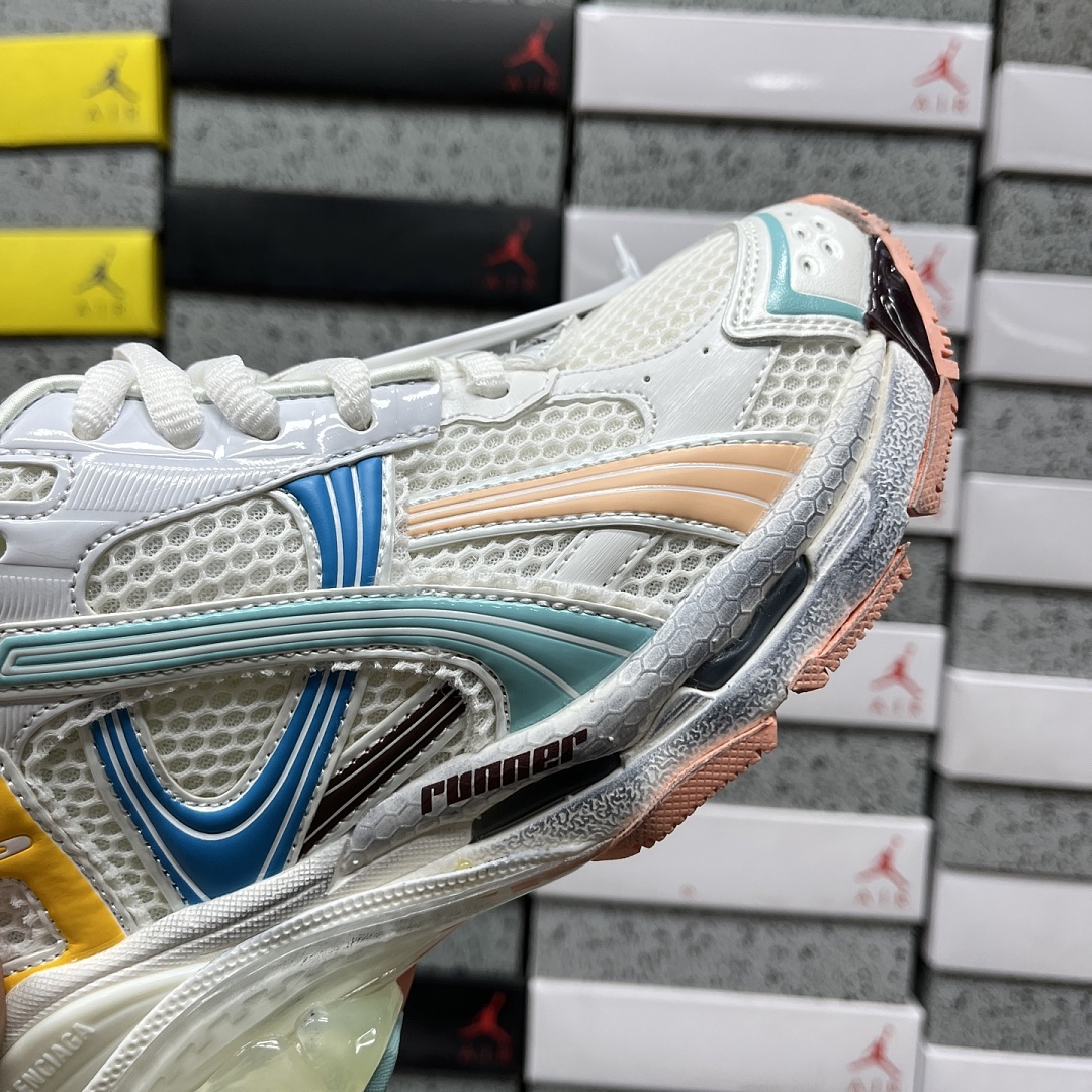 Balenciaga BLCG Runner 7.5 - Image 4
