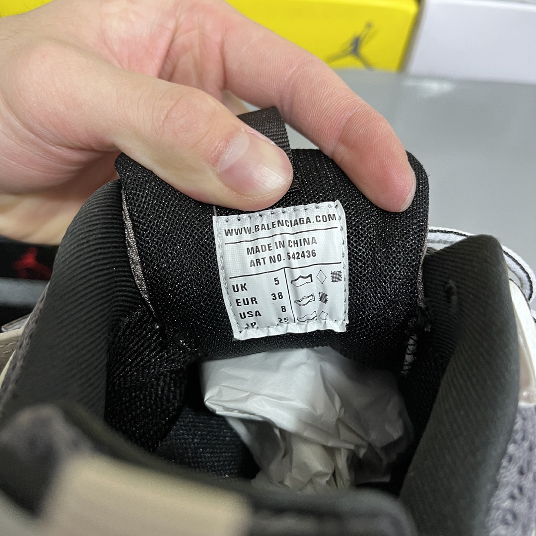 Balenciaga BLCG Track 3.0 - Image 10