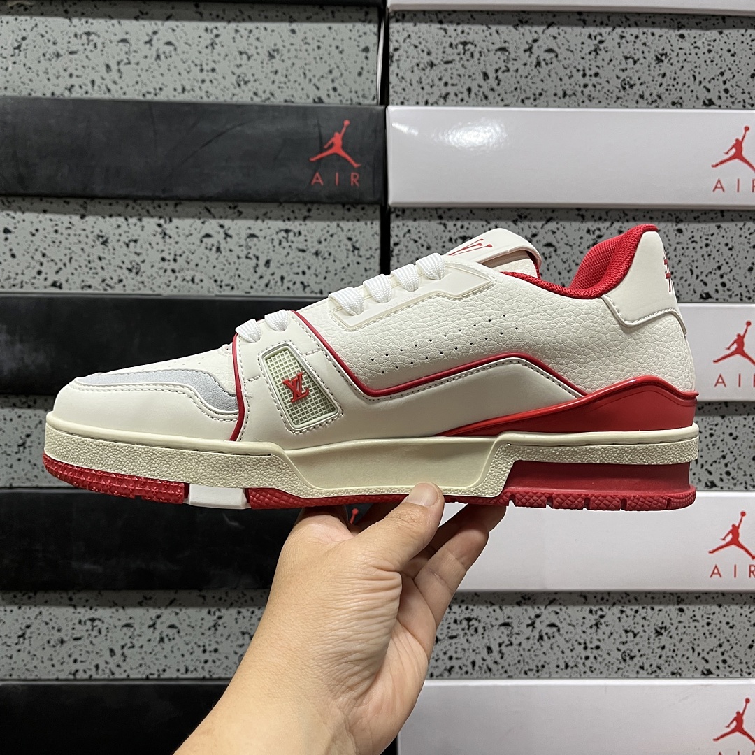 Louis Vuitton Trainer V2-11 - Image 9