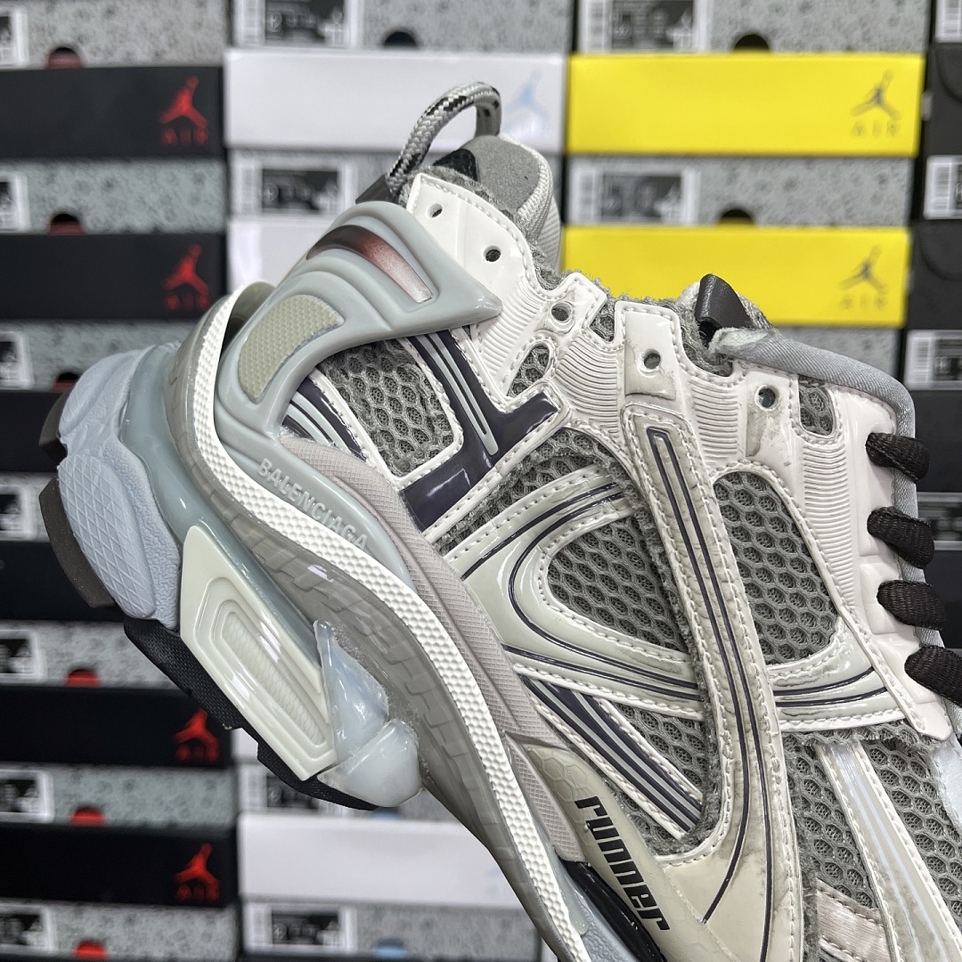 Balenciaga BLCG Runner 7.5 - Image 5