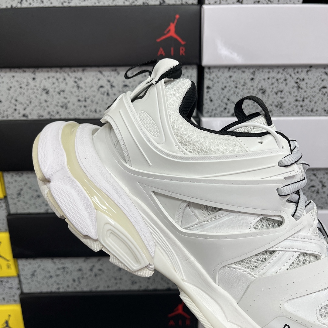 Balenciaga Track - Image 4