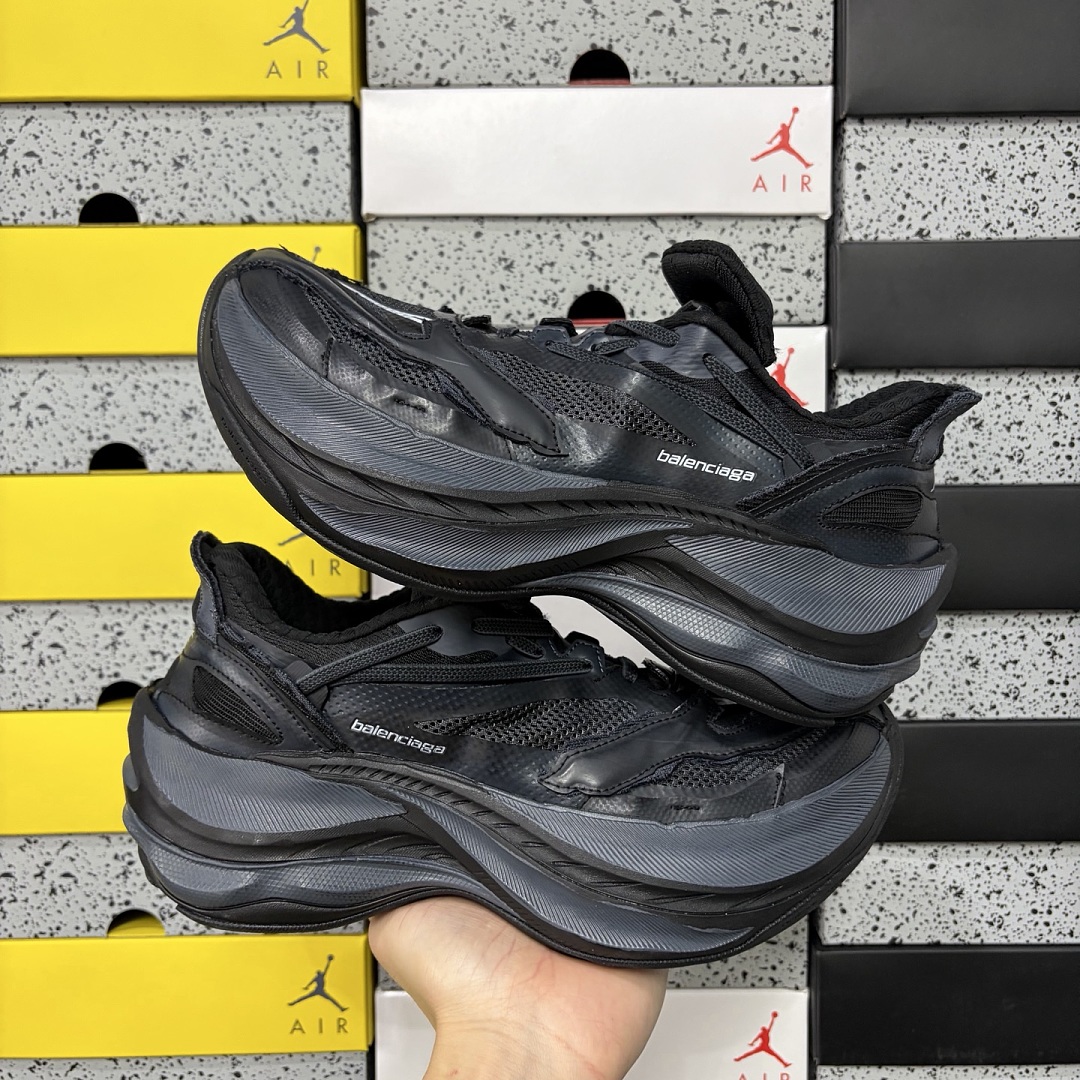 Balenciaga Jet 26 - Image 10