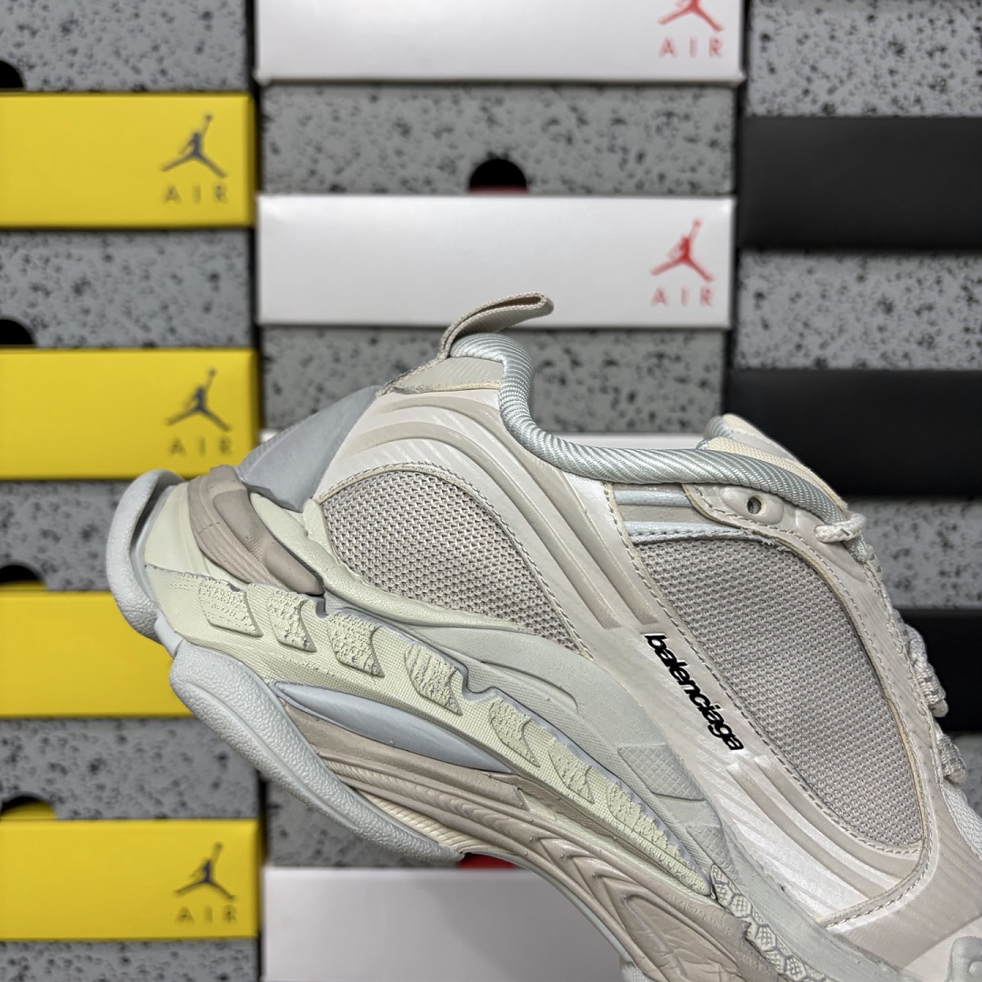 Balenciaga Triple S 2 - Image 5