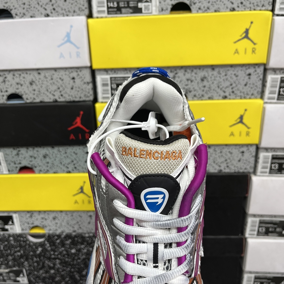 Balenciaga BLCG Runner 7.0 - Image 8