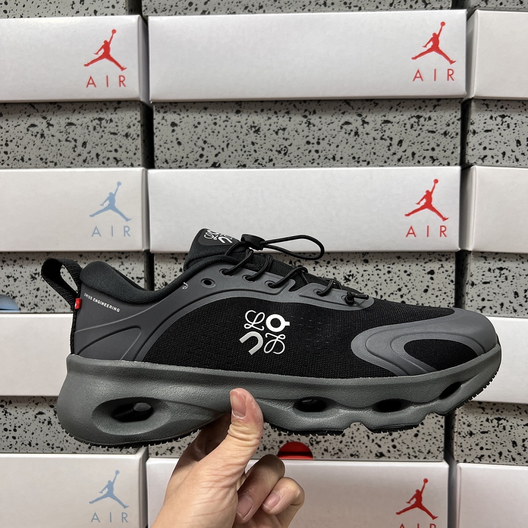 On Running Cloudsolo LOEWE (Black) - Image 2
