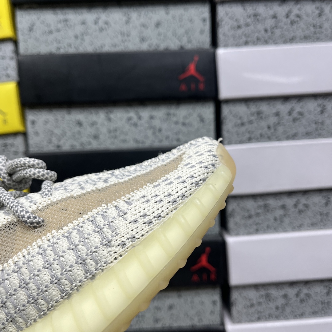 Adidas Yeezy Boost 350 V2 - Image 2