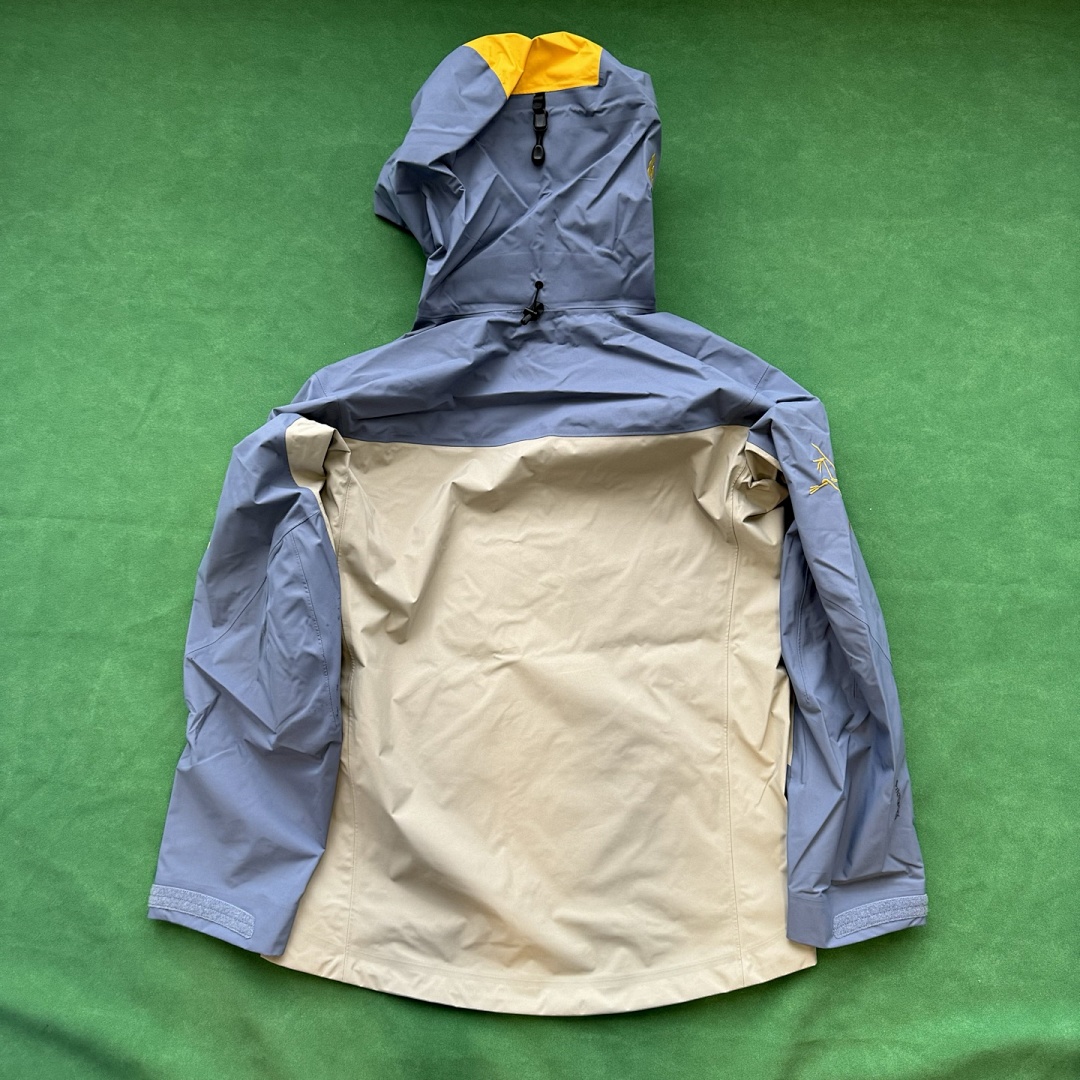 Arc'teryx Alpha SV Year Or The Snake GTX Jacket LNY2025 - Image 4