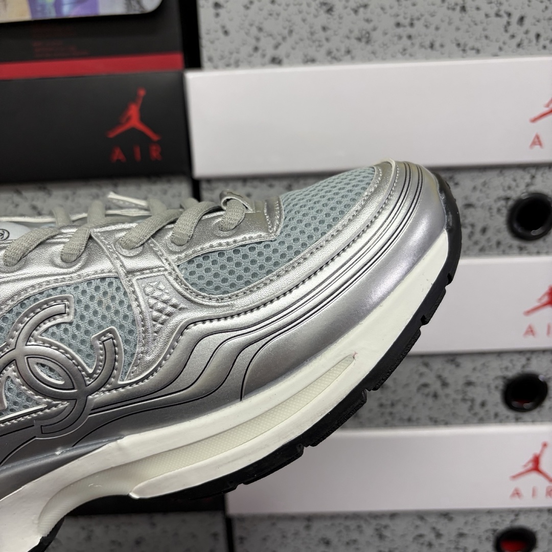 Chanel CC Runner K5452 Grey / - Image 4