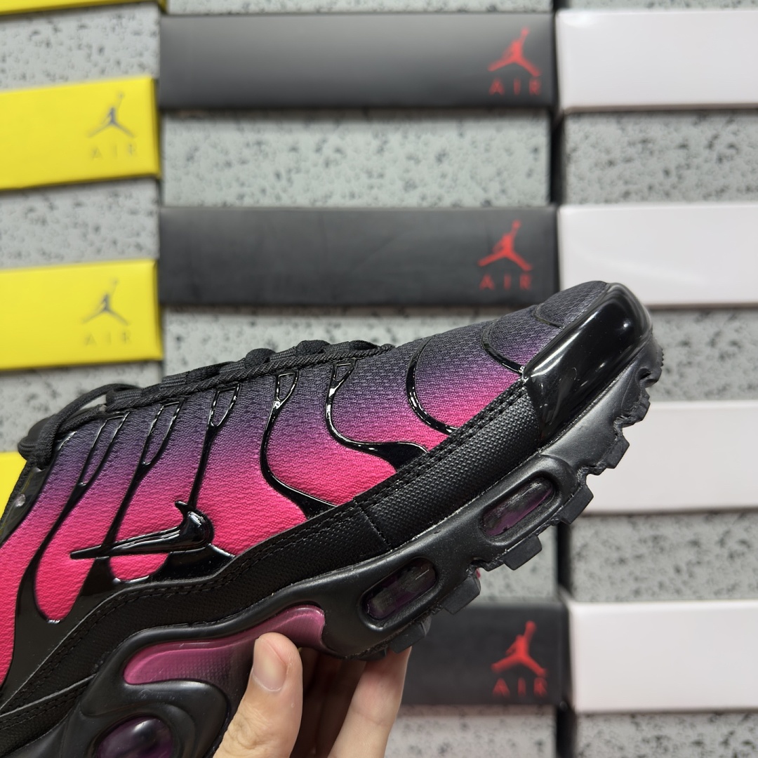 Nike Air Max Plus Black Hyper Pink DM0032-020 - Image 2