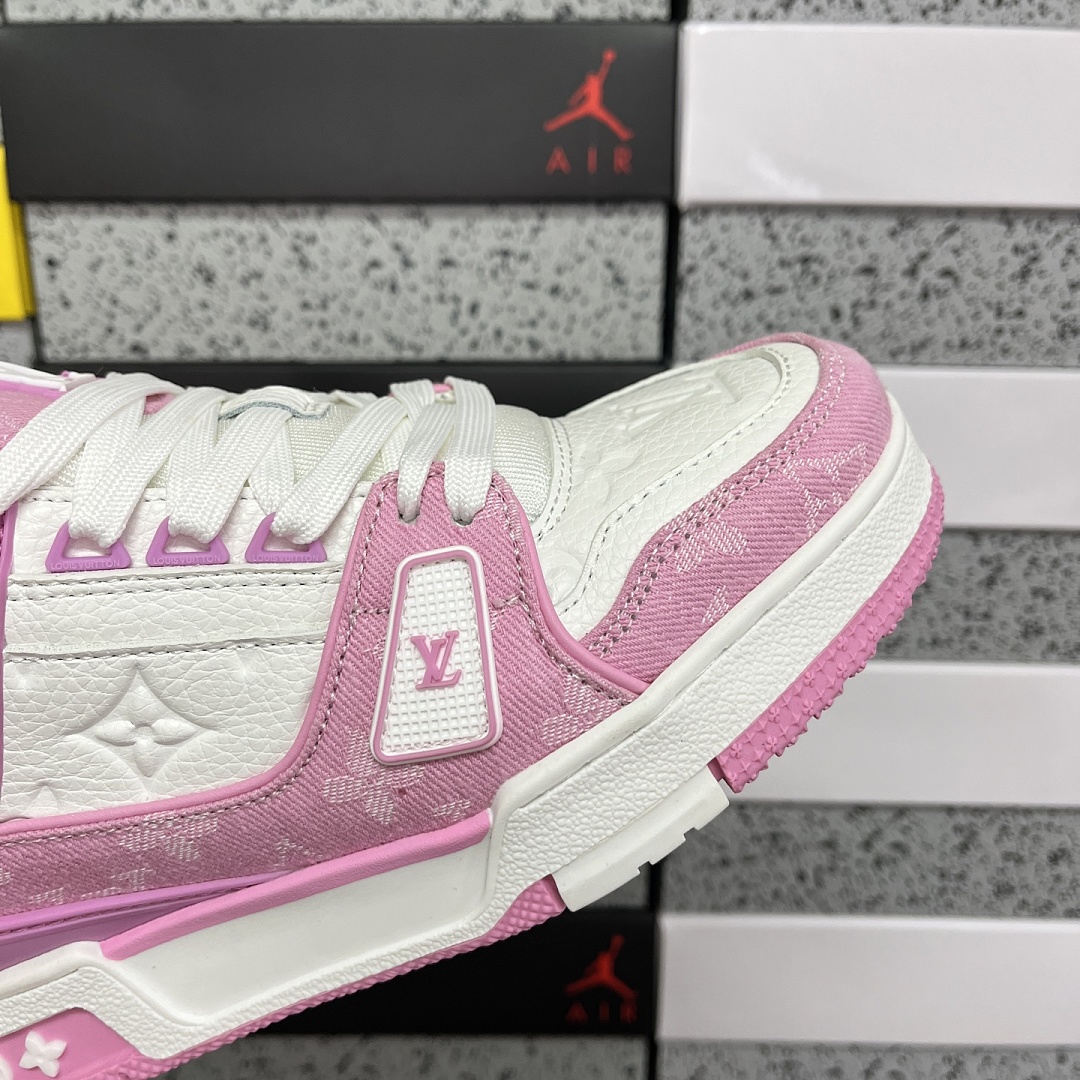 Louis Vuitton Trainer 1-11 - Image 9