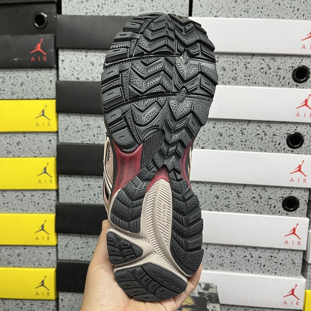 ASICS Gel-Kahana 8 1012B634-021 Pink Black Stitching - Image 4