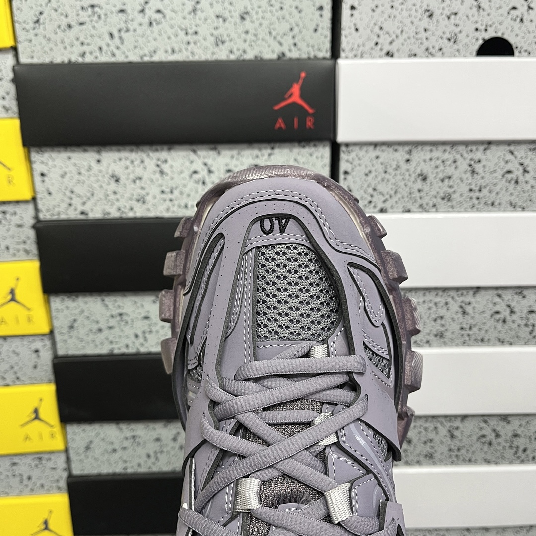 Balenciaga Track - Image 3