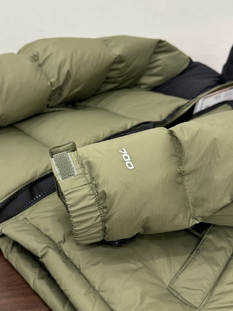 Chanel The North Face 1996 Retro Nuptse 700 Fill Packable Jacket - Image 112