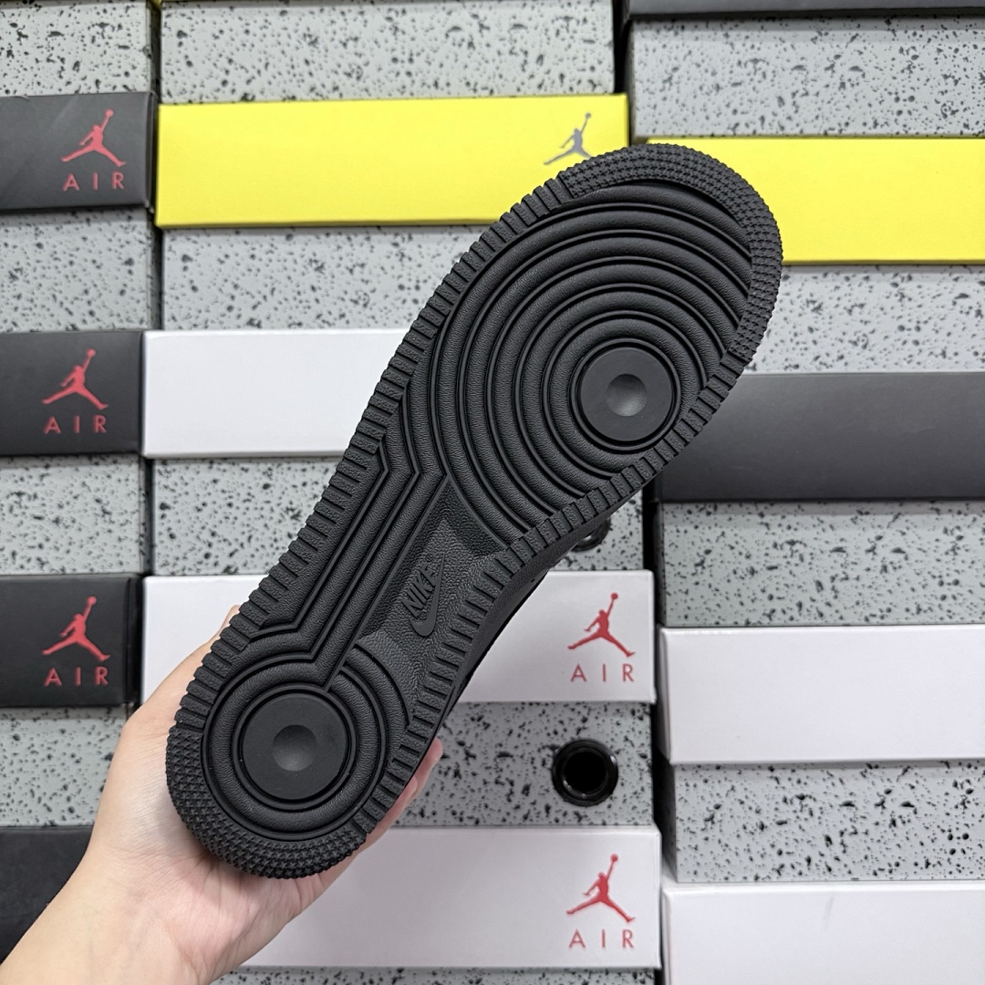 Nike Air Force 1 Low Supreme Black Sup - Image 2