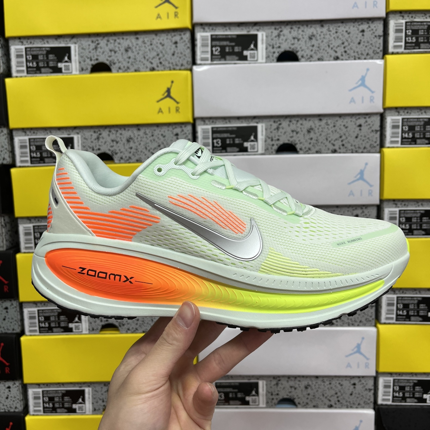 Nike Zoom Vomero - Image 11