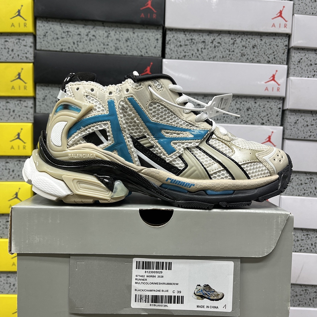 Balenciaga BLCG Runner - Image 54