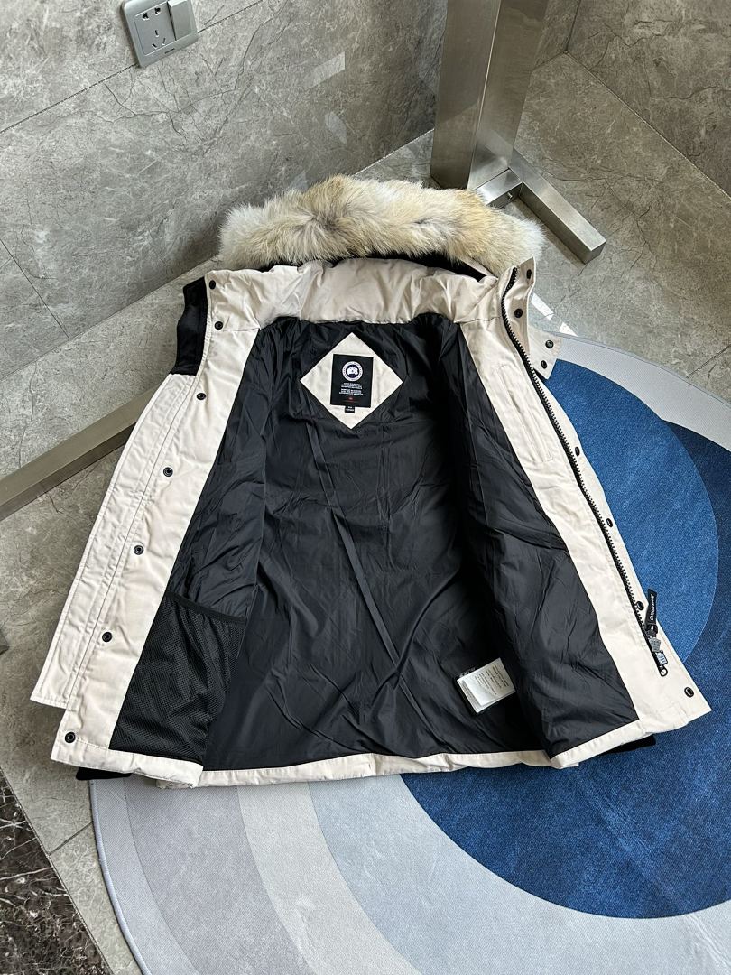 Canada Goose Wyndham Parka - Image 25