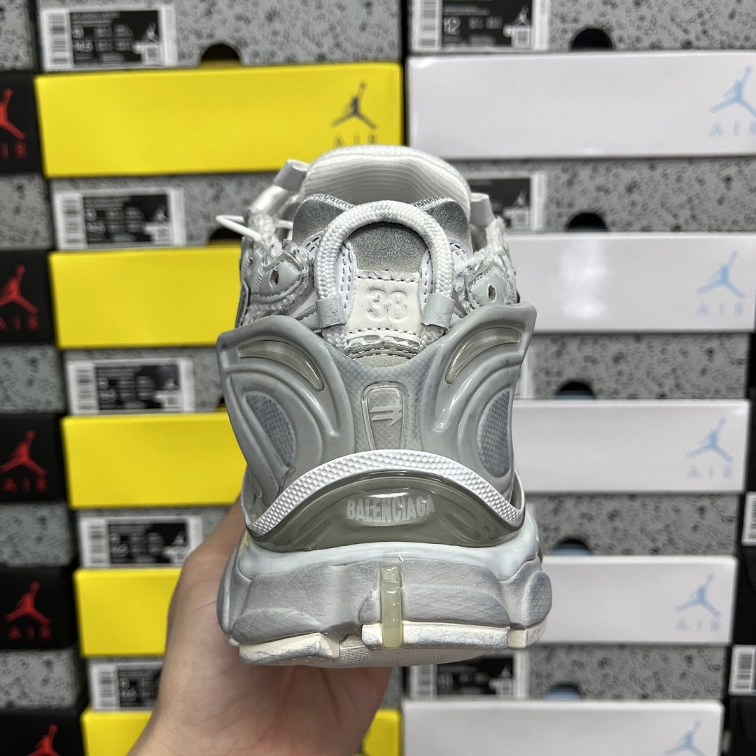 Balenciaga BLCG Runner 7 Gen - Image 2