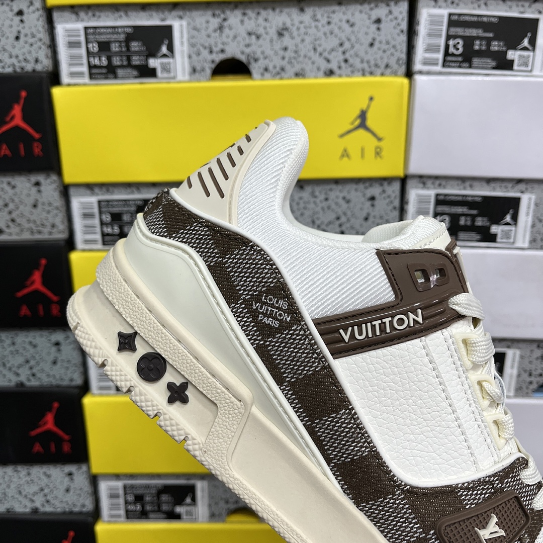 Louis Vuitton Trainer 1-08 - Image 5