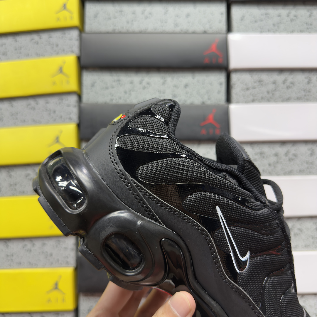 Nike Air Max Plus - Image 3