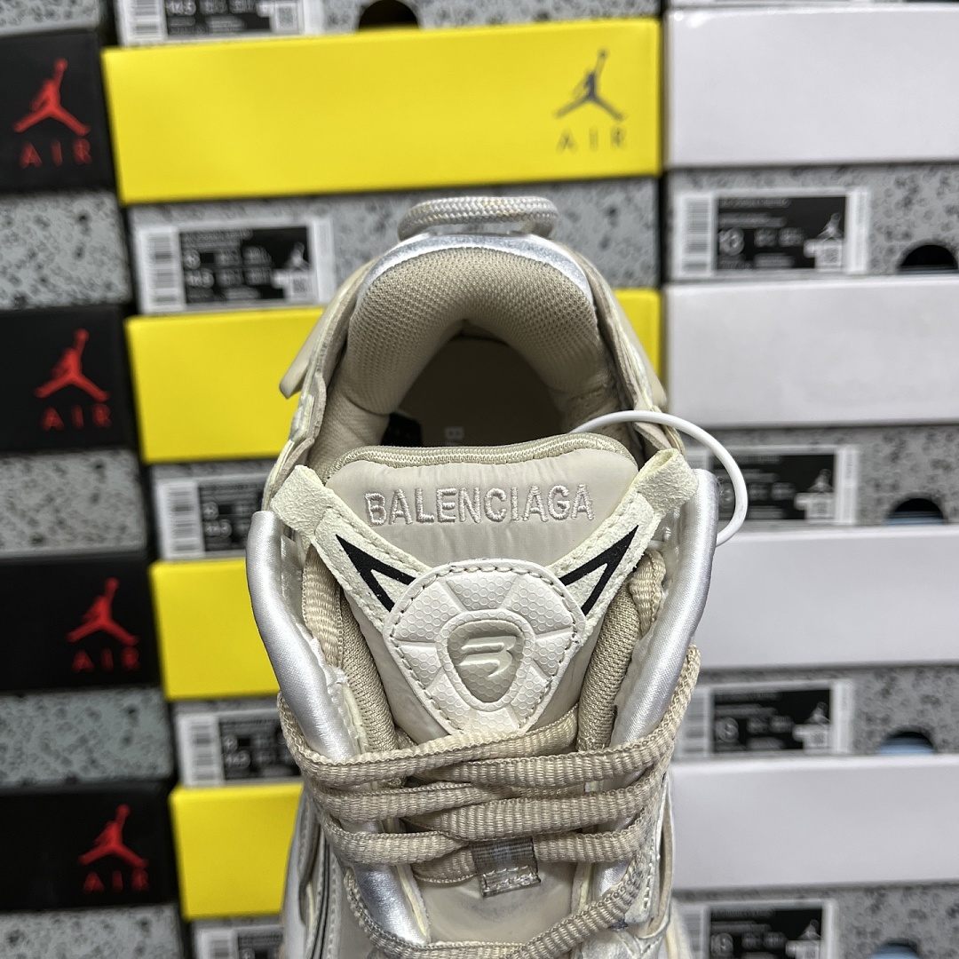 Balenciaga BLCG Runner 7.5 - Image 8