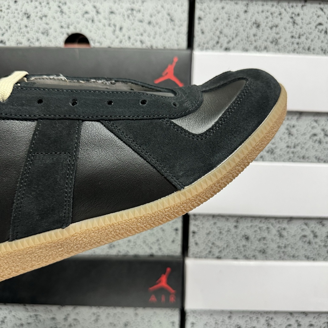On Running Maison Margiela Replica German Army Trainer Black Gum H6851 Yellow (GATs Suede) - Image 2