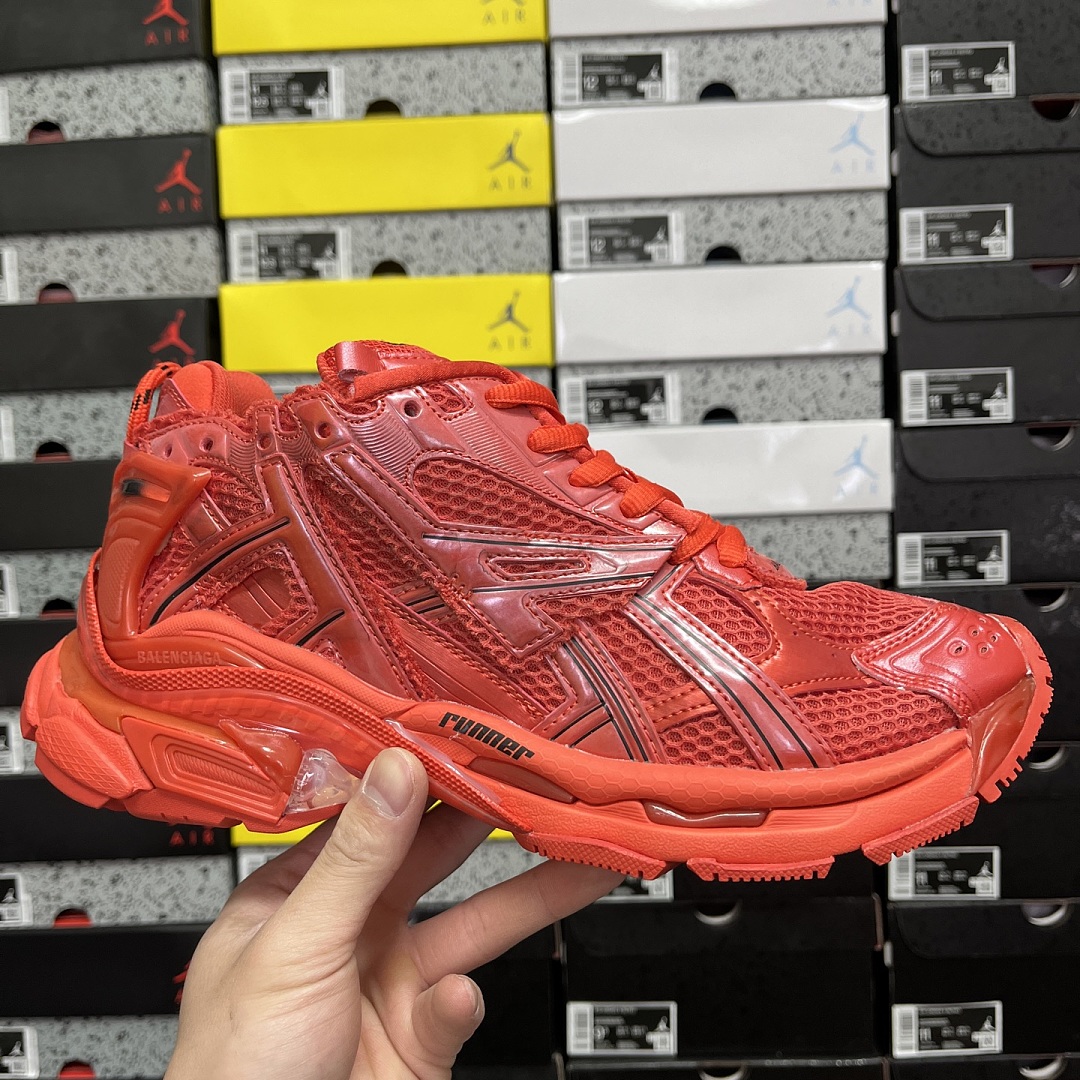 Balenciaga BLCG Runner 7.0 - Image 4