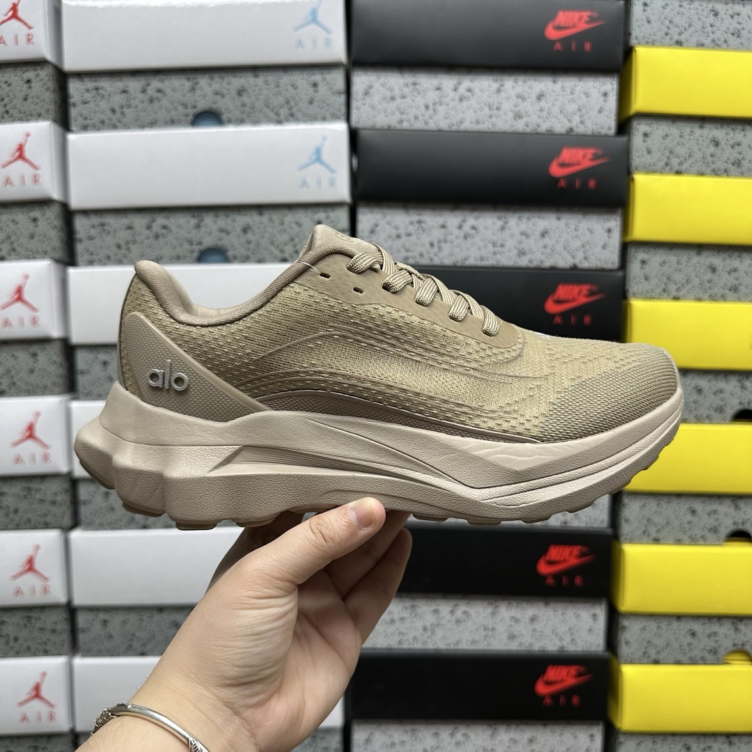 Alo Yoga Rnner A0590U_GRAVEL - Image 3