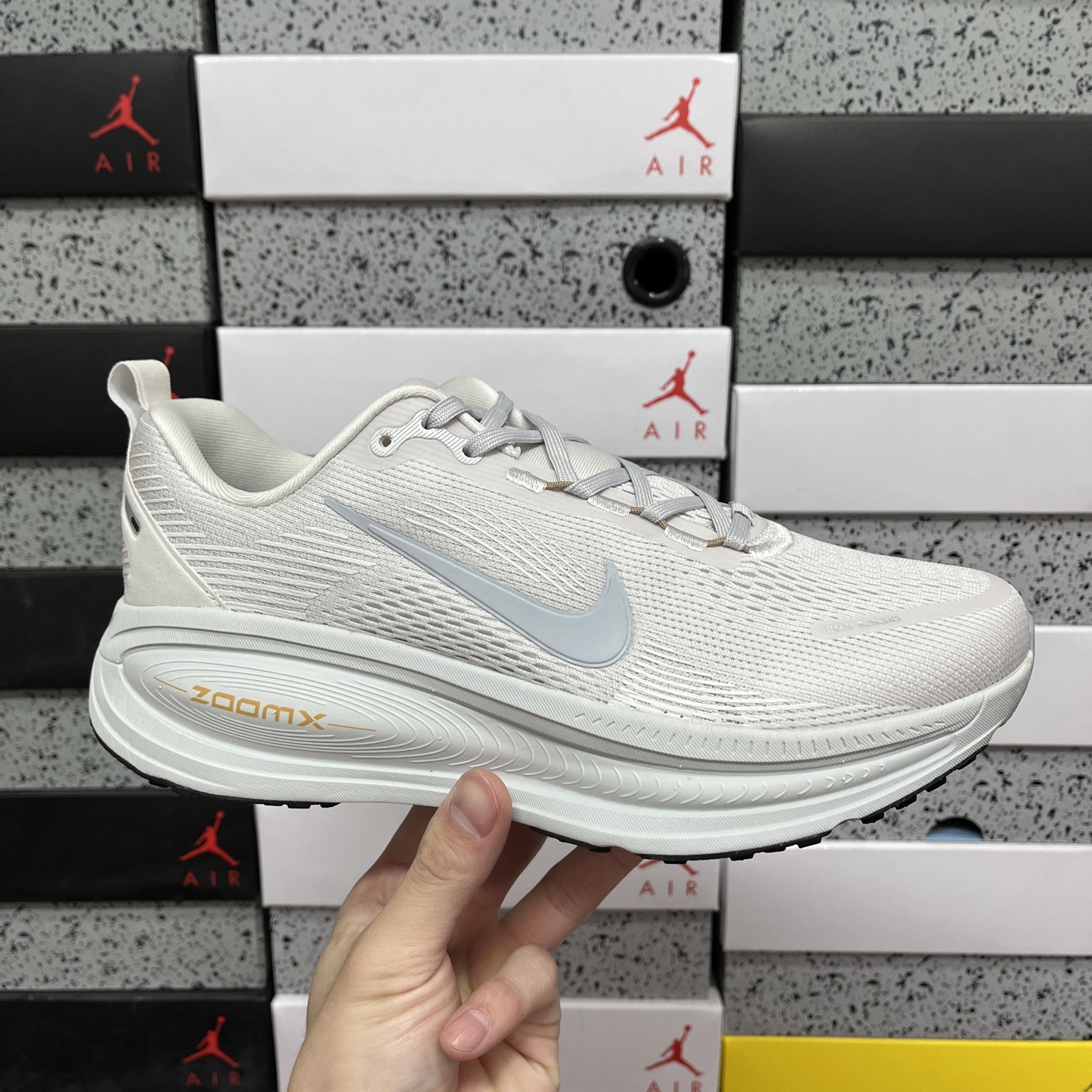 Nike Zoom Vomero - Image 11
