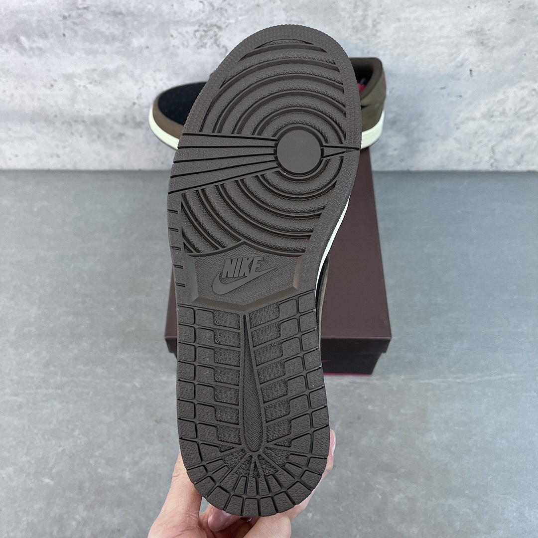 Chanel Travis Scott X Air Jordan 1 Low - Image 6