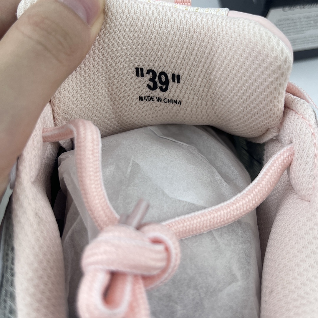 Off-White Be Right Back - Image 10