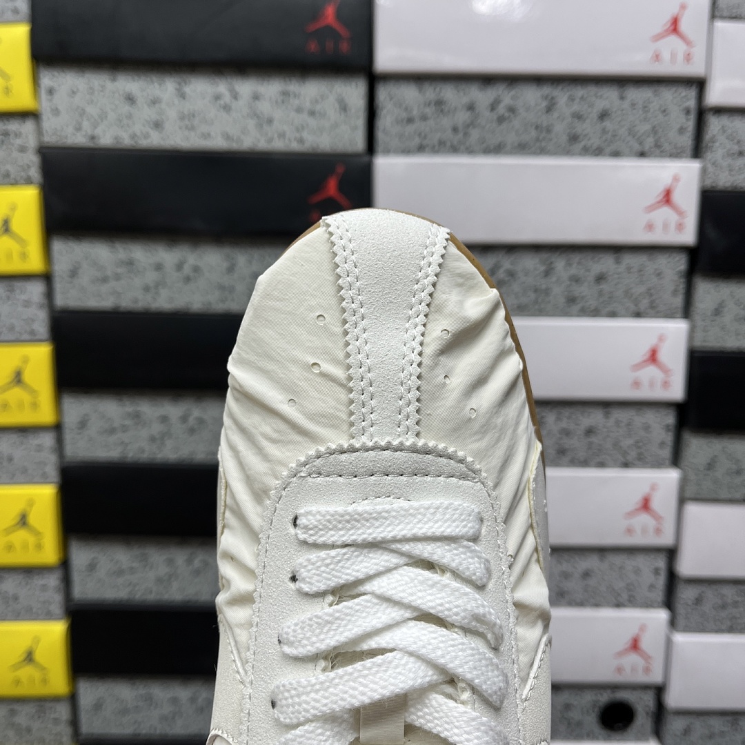 Nike Moon Shoe - Image 3