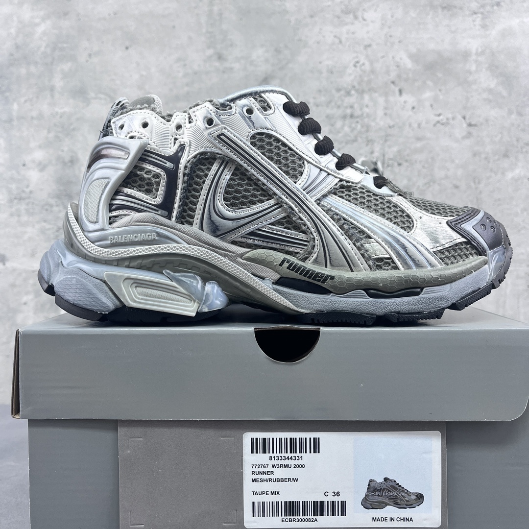 Balenciaga Runner 7.5 - Image 121