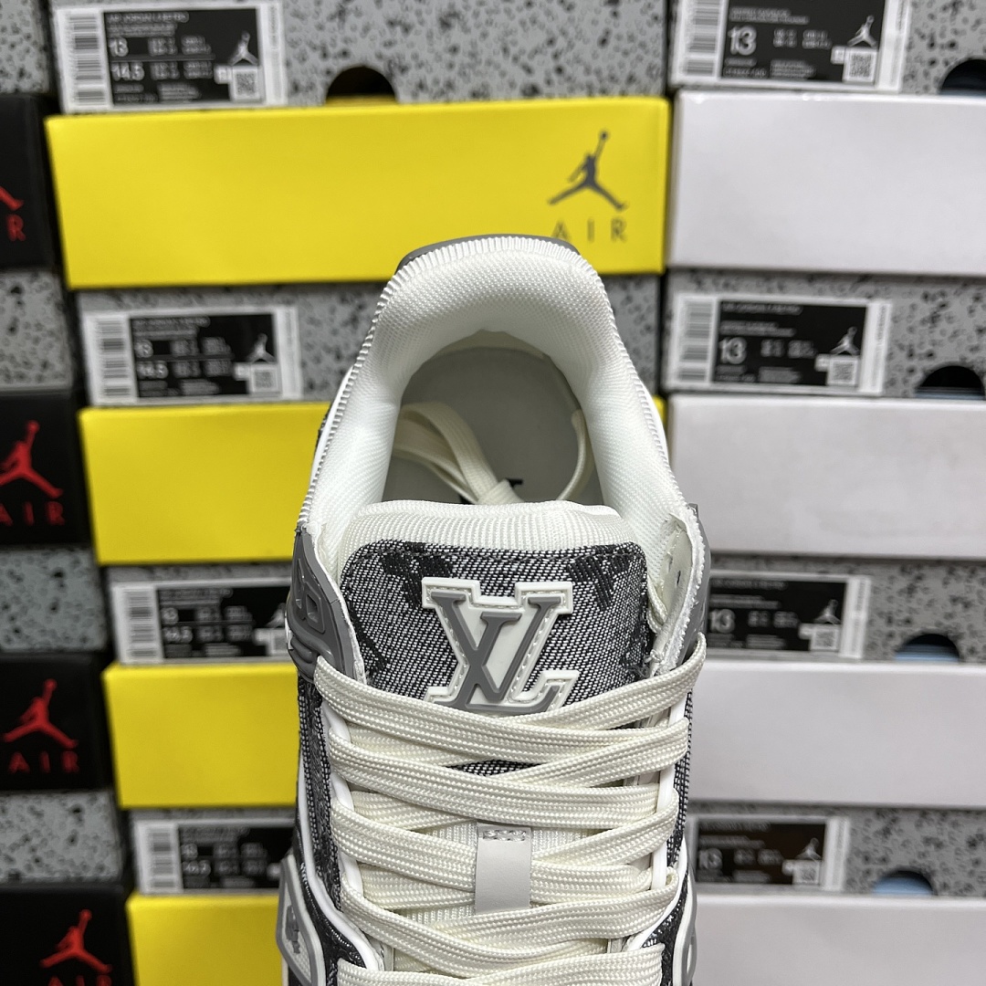 Louis Vuitton Trainer 1-10 - Image 4