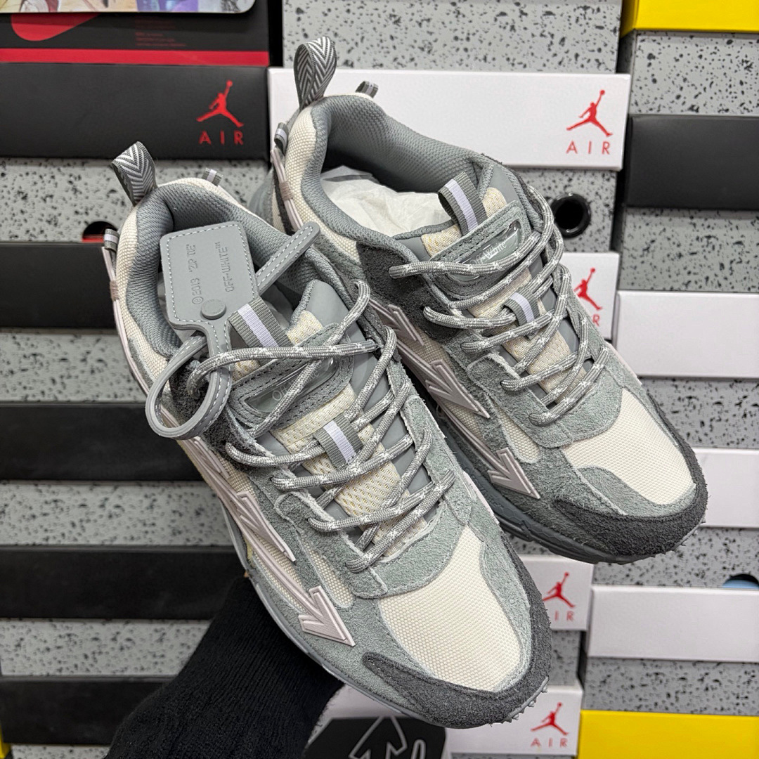 Off-White Be Right Back - Image 3