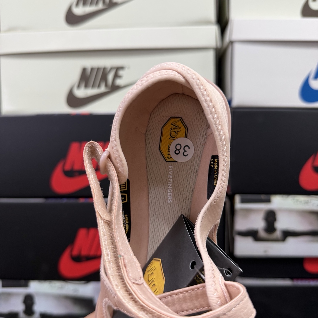 Suicoke Finger Chukka Boot - Image 7