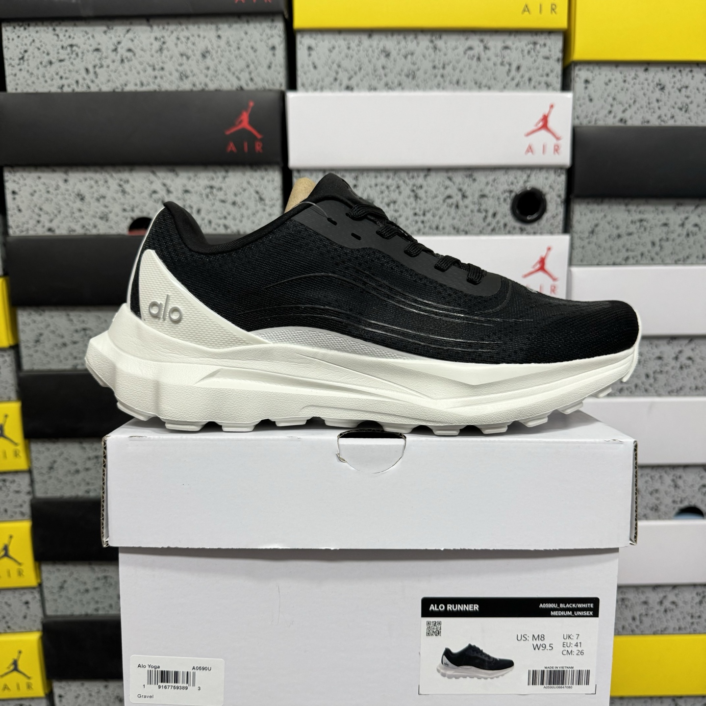 Alo Yoga Rnner A0590U_BLACK/WHIT - Image 11