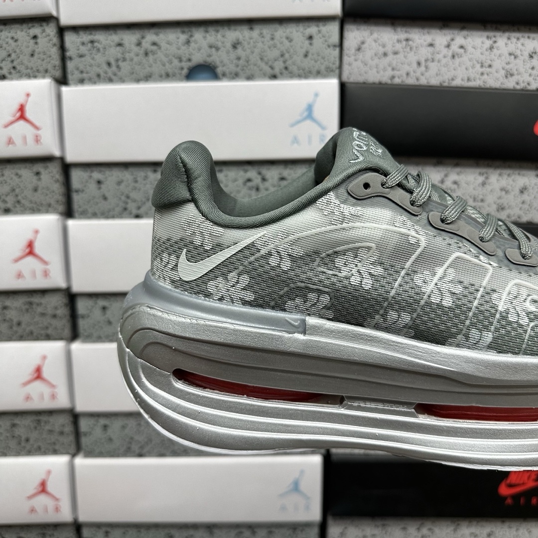 Nike Vomero Premium QS Fleur De-Lis Geyser (Grey) - Image 5