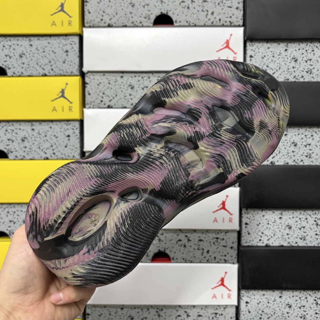 Adidas Yeezy Foam RNR MX Carbon Clogs - Image 8