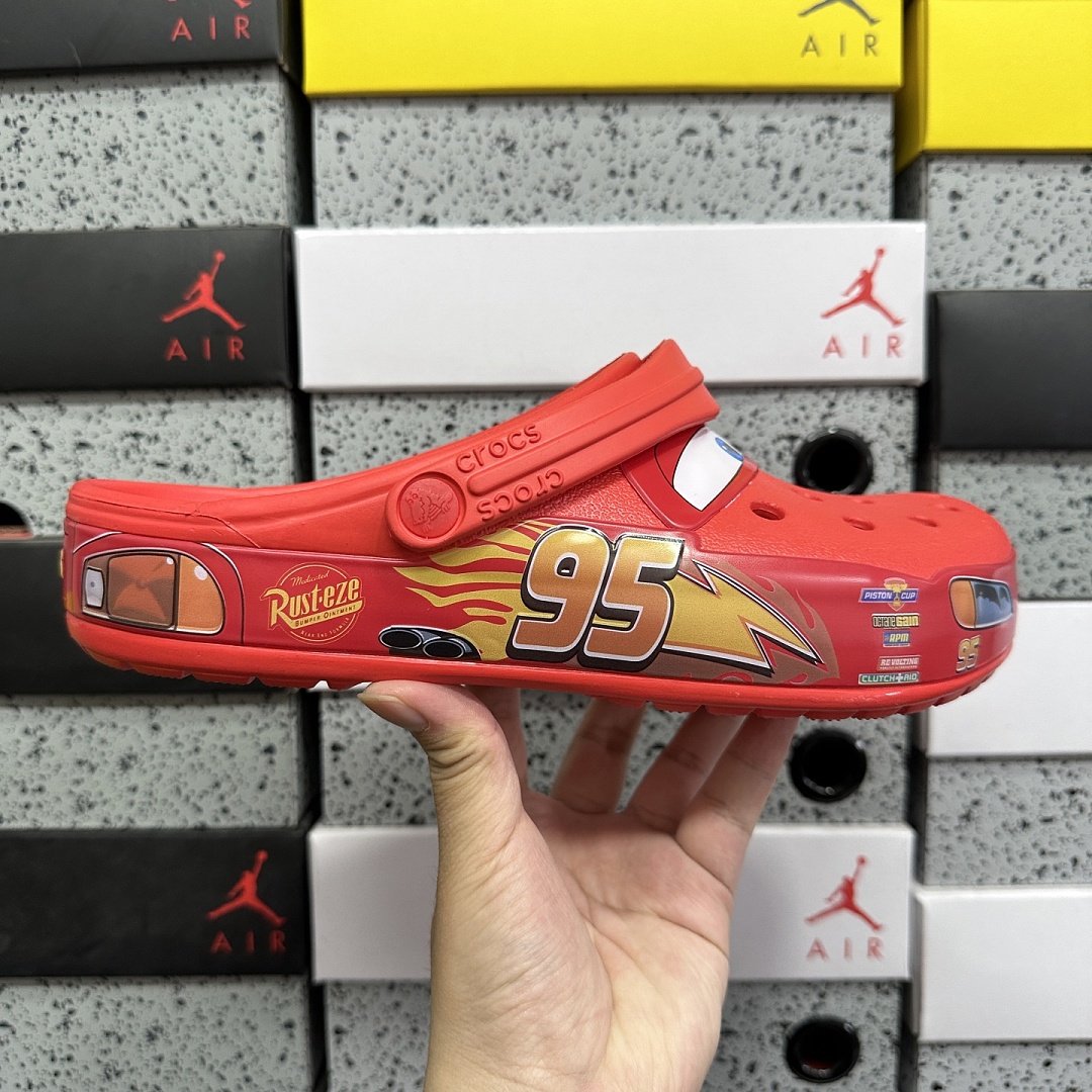 Crocs Classic Clog Lightning McQueen Collab