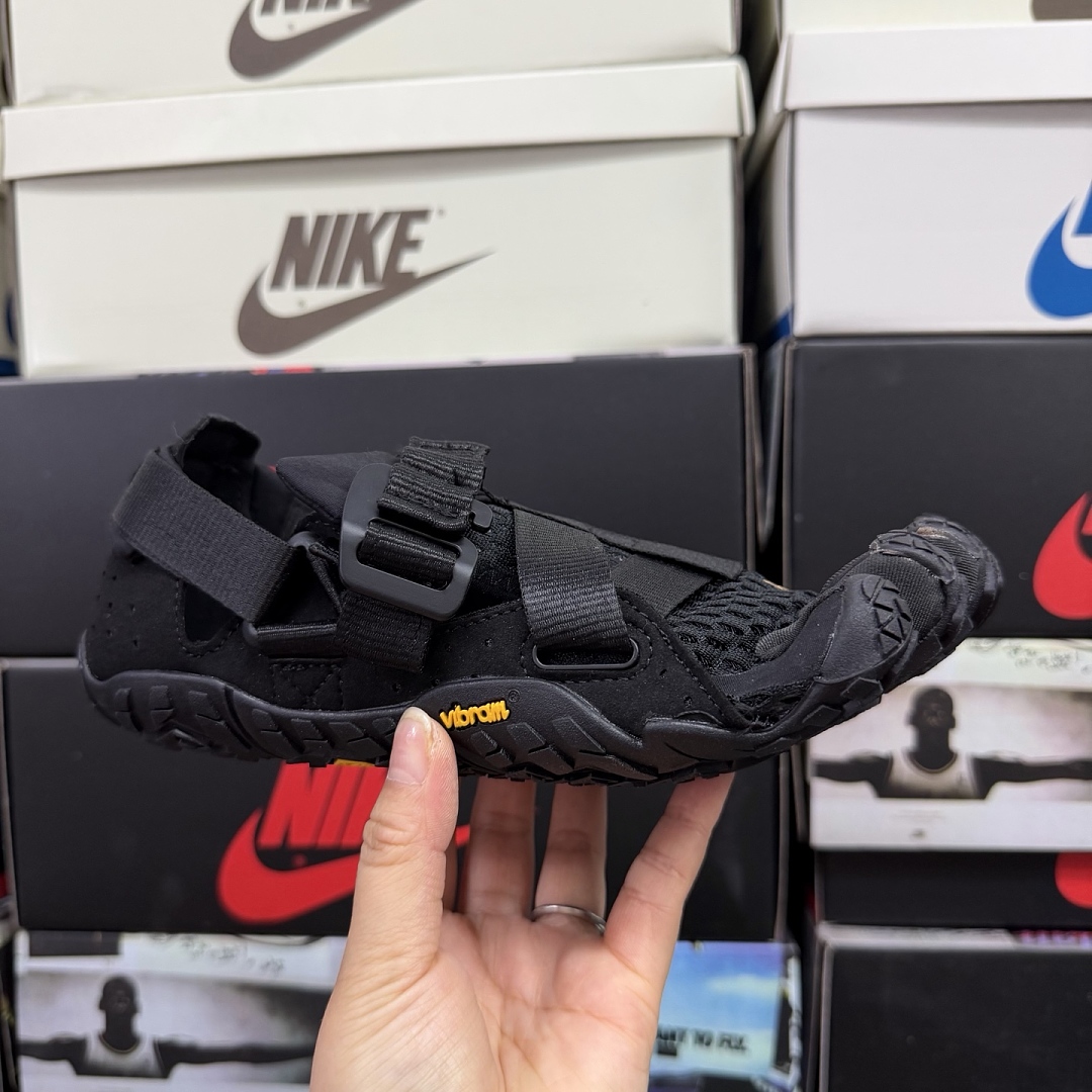 Suicoke Finger Chukka Boot - Image 2