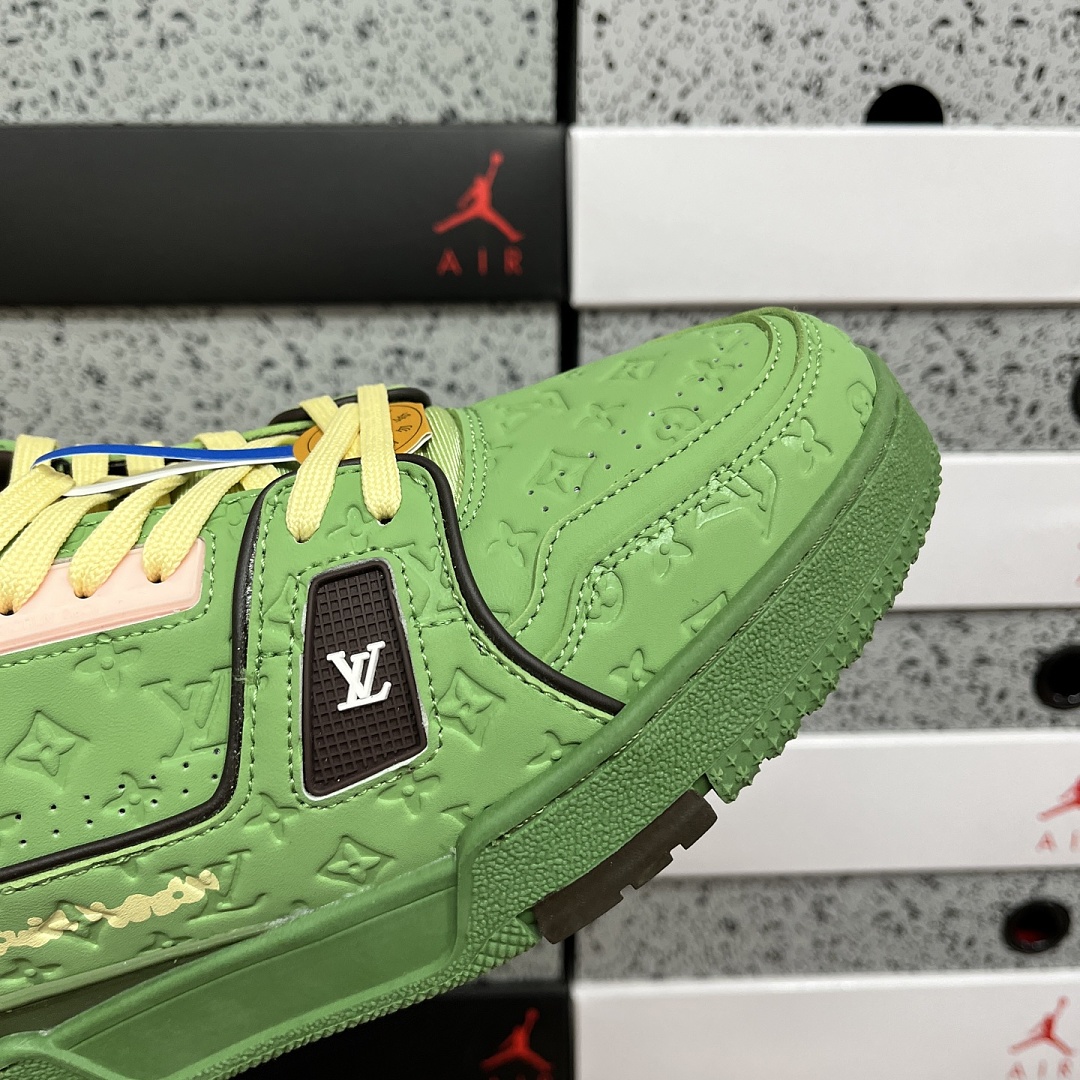 Louis Vuitton Trainer - Image 6
