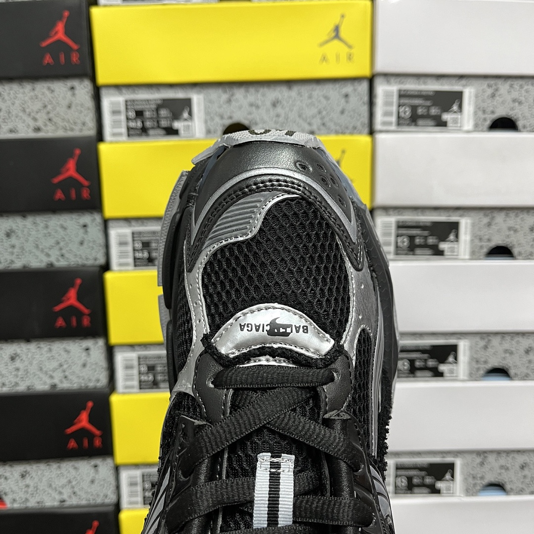 Balenciaga BLCG Runner 7.5 - Image 8