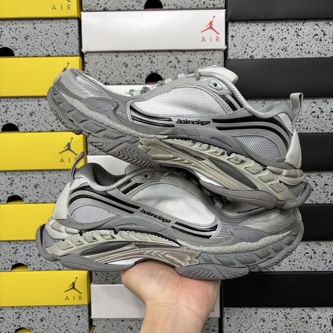 Balenciaga Triple S 2 - Image 11