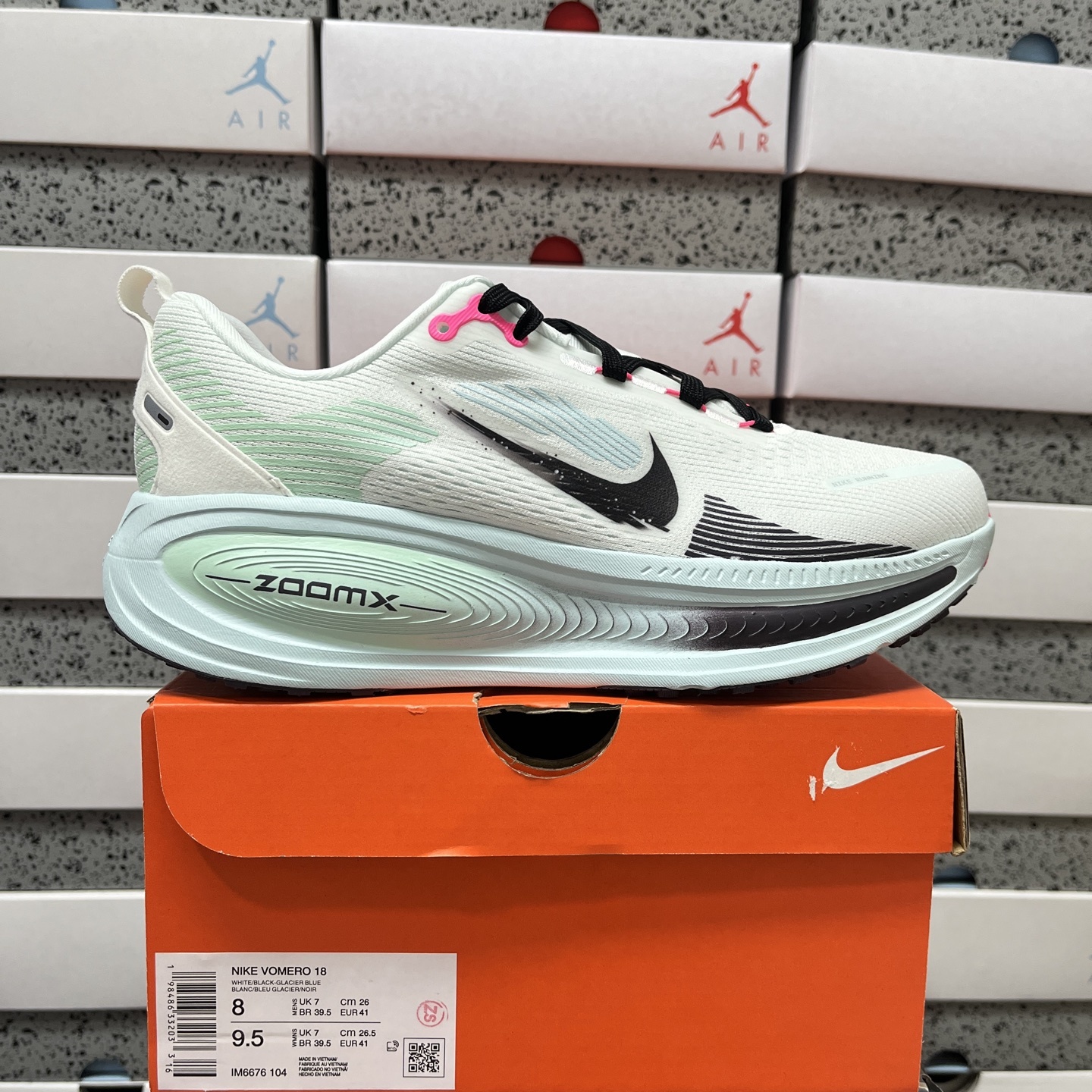 Nike Vomero 18 White Glacier Blue Hyper (Pink) - Image 10